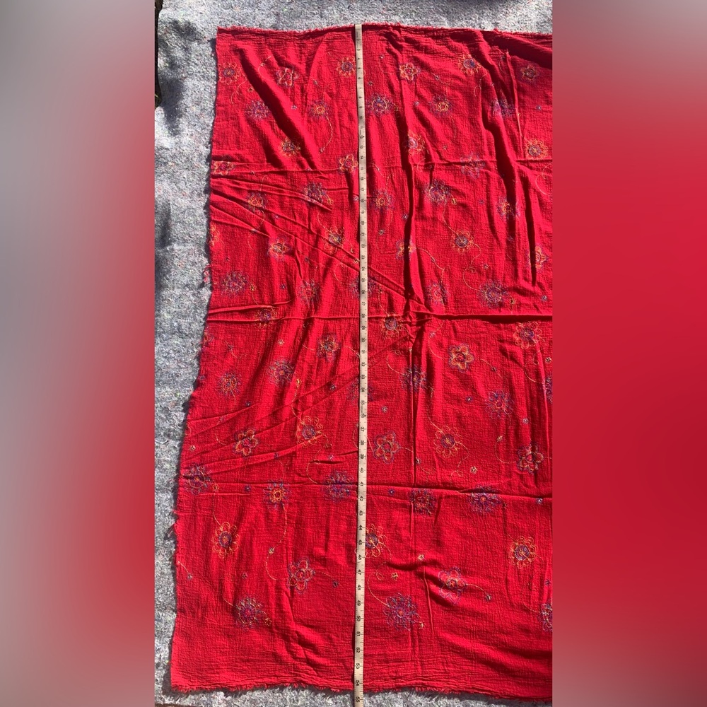 Adorable vintage 90s red cotton gauze w/ rainbow floral embroidery fabric sewing - Picture 12 of 16